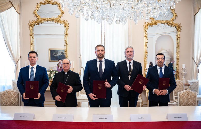  Podpis Memorandum o spolupráci v oblasti podpory duchovnej služby v zdravotníctve
